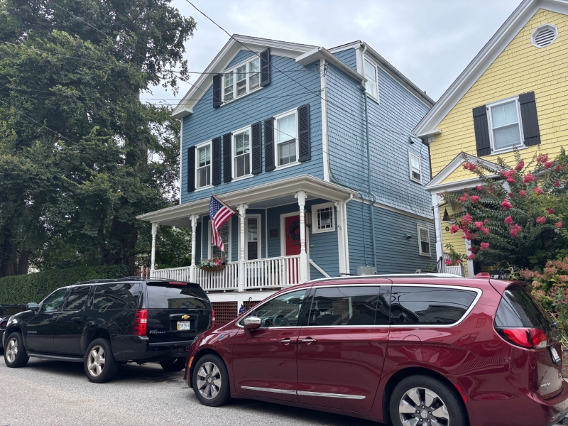 2 BR / Newport